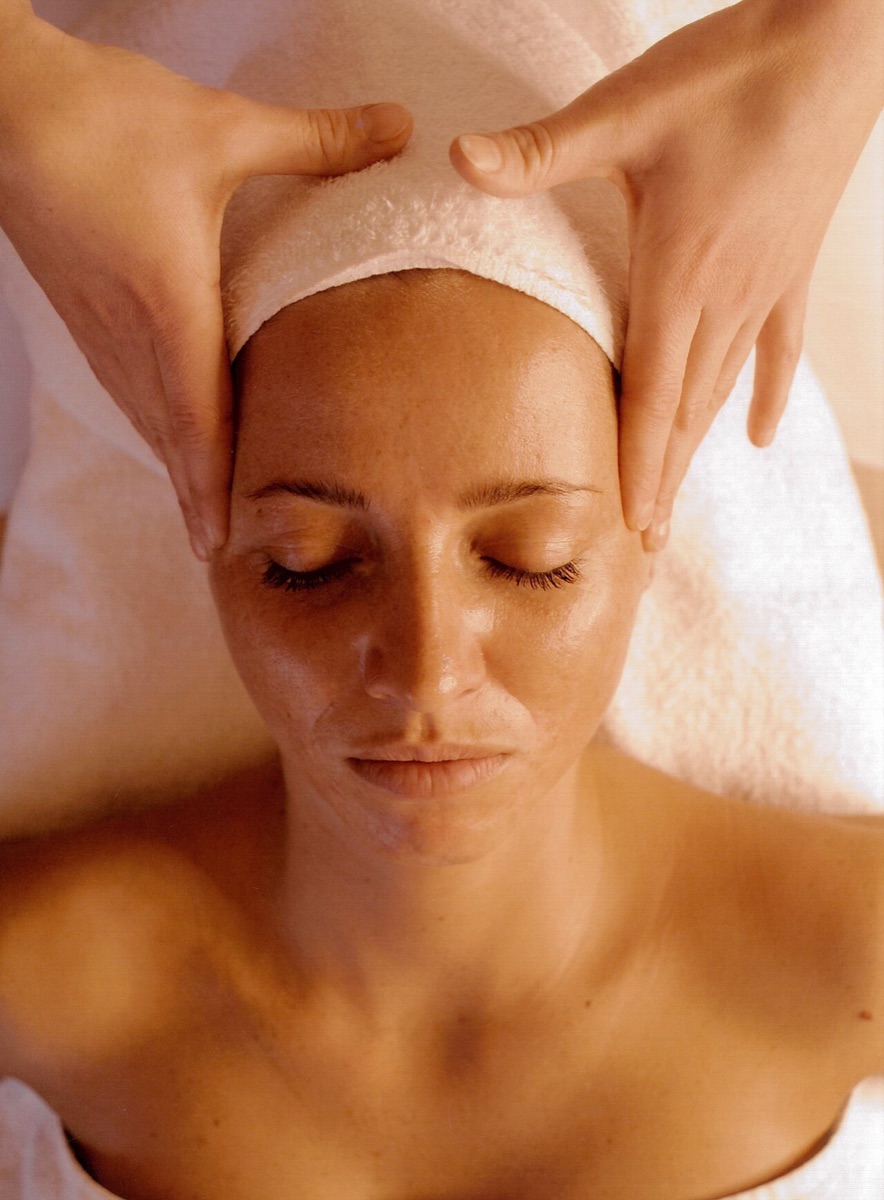 Face Lifting + Kneading